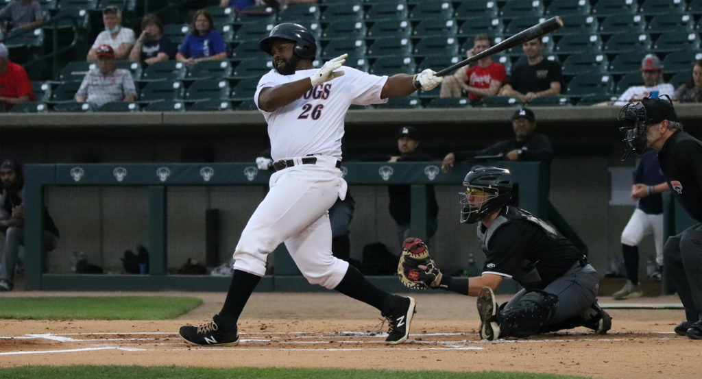 DOGS HOLD ON FOR THIRD CONSECUTIVE WIN • Lincoln Saltdogs